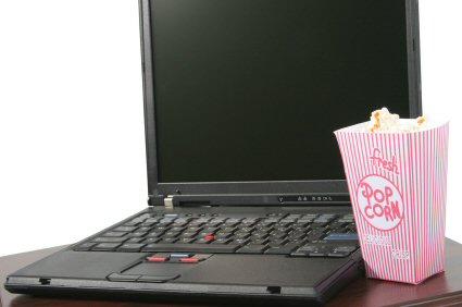 pop corn and laptop 2